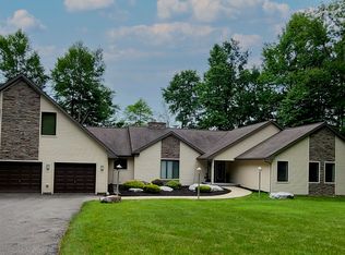 952 Six Shillings Rd, Du Bois, PA 15801