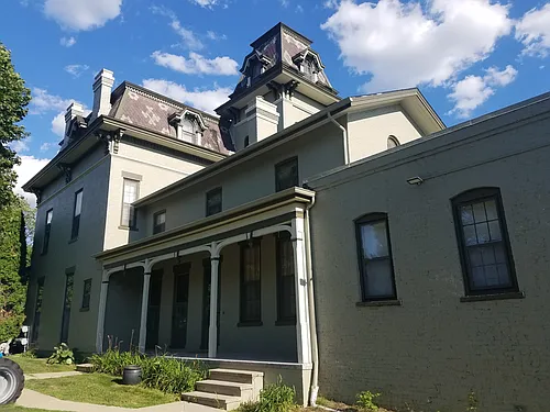 227 N Grove St Photo 1