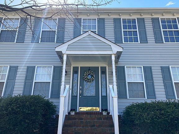 2nd image of 843 Catrina Ln