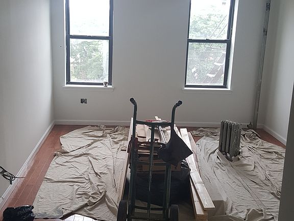 3rd image of 290 Sterling St