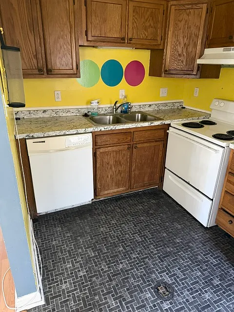 2 bed, 580 sqft, $1,100 — Photo 3