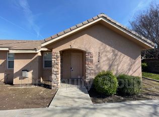 2214 N Vickie Ct, Visalia, CA 93291