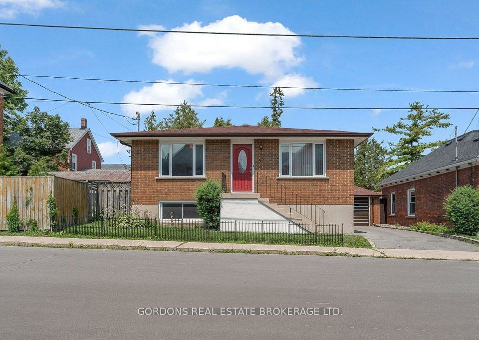 1st image of 33 Plum St