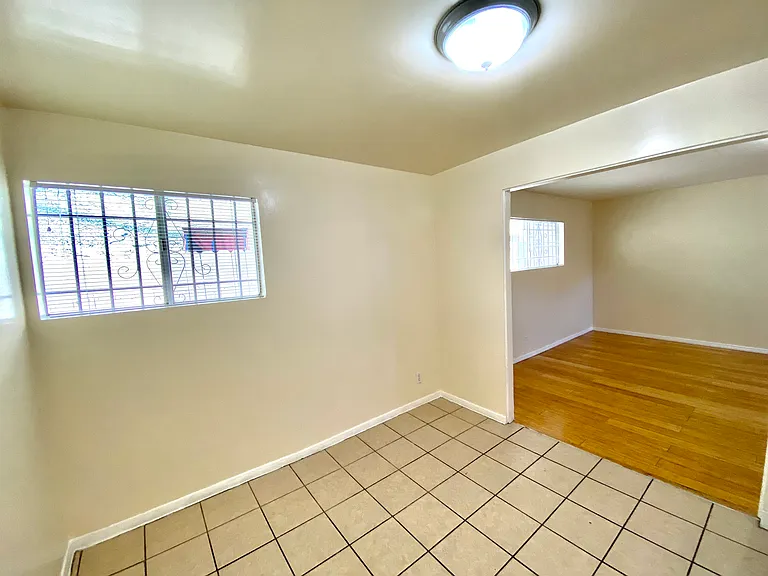1532 Locust Ave — Photo 10