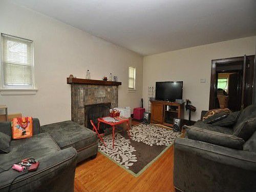 2nd image of 5106 Grafton Ave