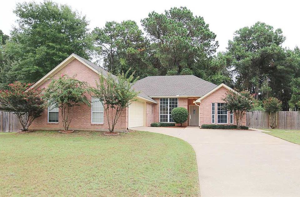1st image of 21189 Dogwood Dr