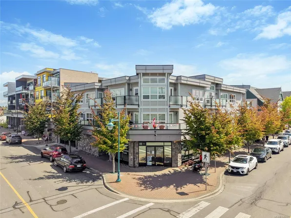 9751 4th St #308, Sidney, BC V8L 2Y9