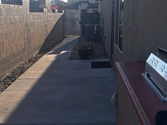 4th image of 9512 Andesite Dr NW