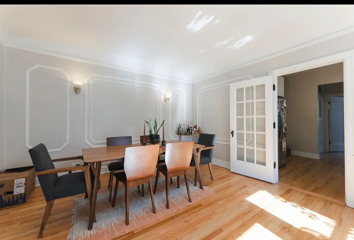 3 bed, 1.5 bath, 2200 sqft, $3,800 — Photo 2