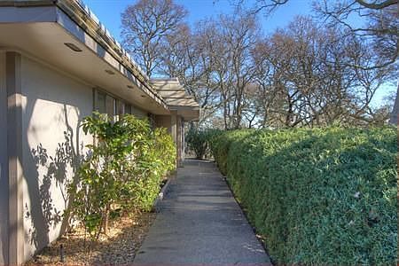 Private walkway to front