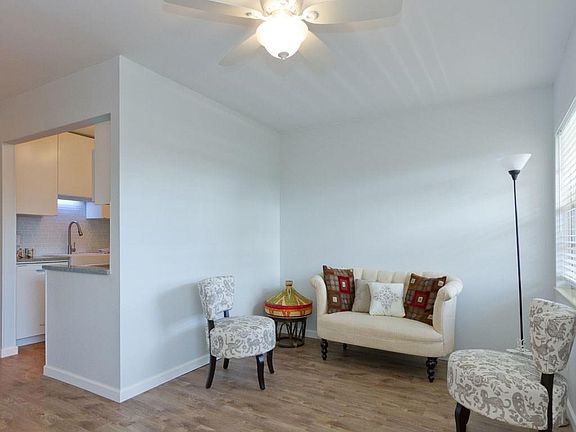 5th image of 4 Vista Gardens Trl