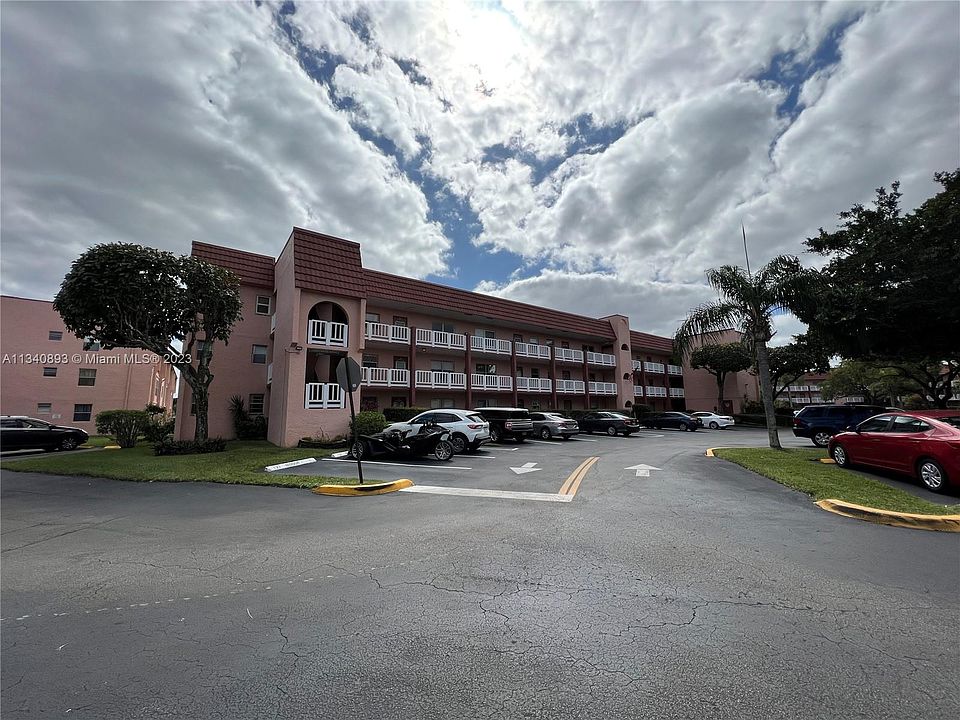 1st image of 9440 Sunrise Lakes Blvd APT 301
