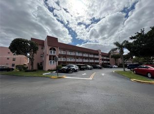 9440 Sunrise Lakes Blvd APT 301, Sunrise, FL 33322