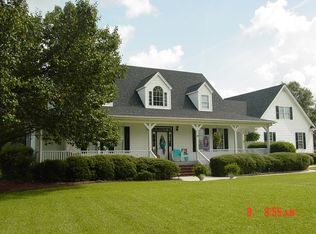 507 Red Hill Rd, Mount Olive, NC 28365