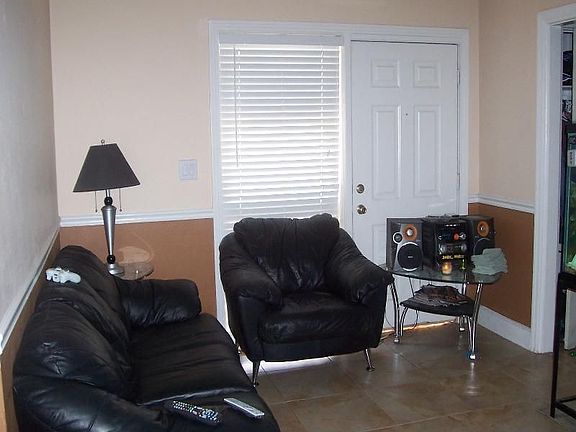 5th image of 218 Poinciana Cir