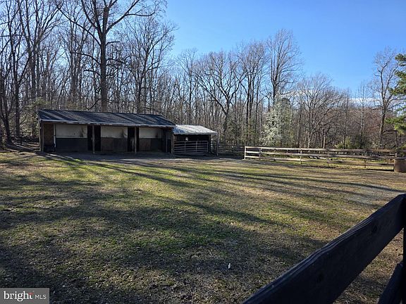 4th image of 10122 Elys Ford Rd