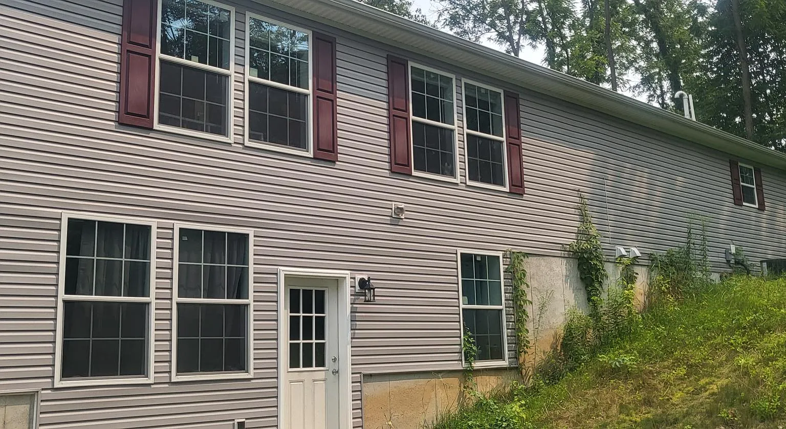 3 bed, 1650 sqft, $2,250 — Photo 1