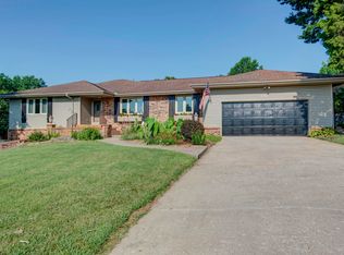 1433 S Charing Road, Springfield, MO 65809