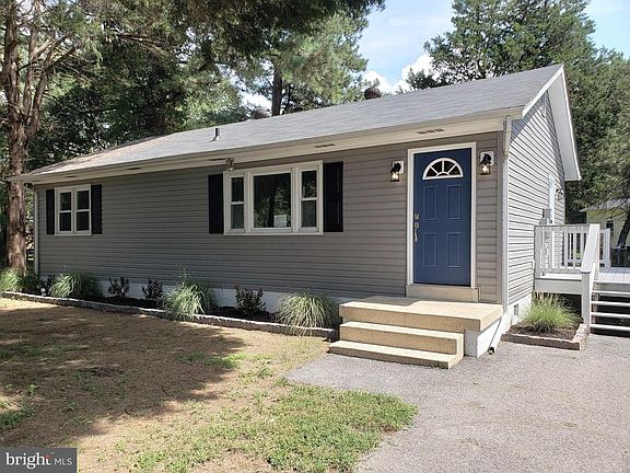 2nd image of 40060 Beach Dr