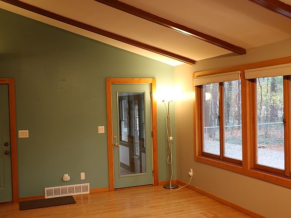 5th image of 1800 Sylvan Ln