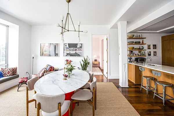 Sold by R New York | media 19