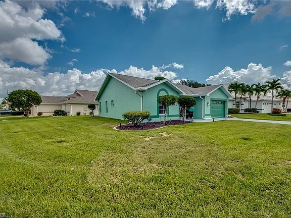 2nd image of 3584 Sabal Springs Blvd
