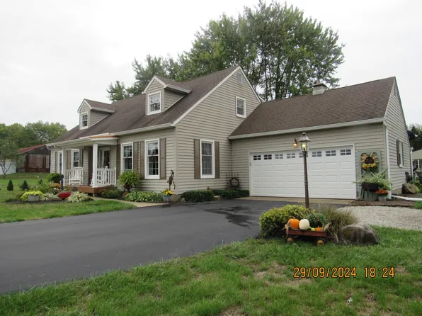 887 Dunkle Rd, Circleville, OH 43113