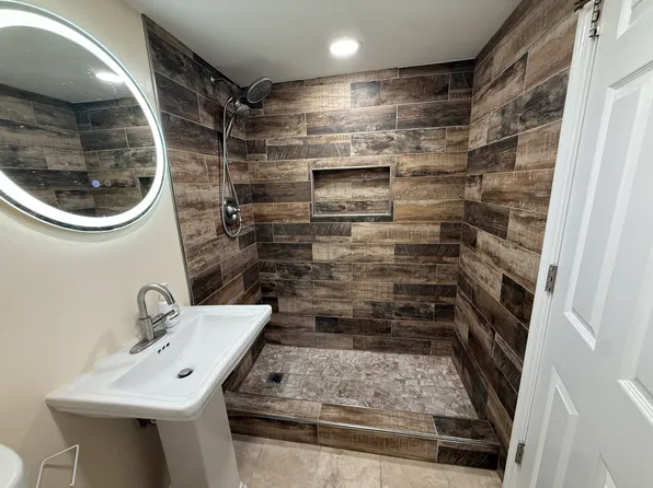 1225 Mentor Ave, Capitol Heights, MD 20743