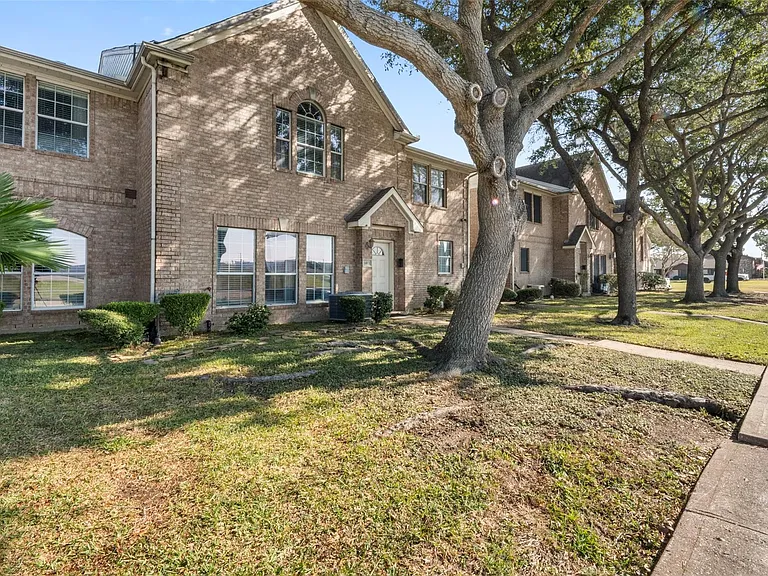 1413 Highway 146 S — Photo 25