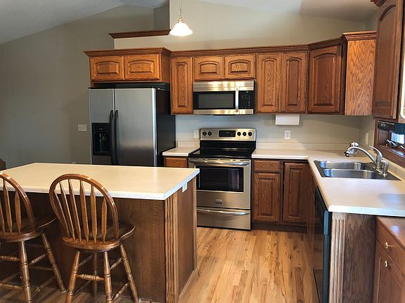 3rd image of 1158 Circle Pine Dr