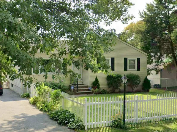 57 Plainfield Ave, Metuchen, NJ 08840