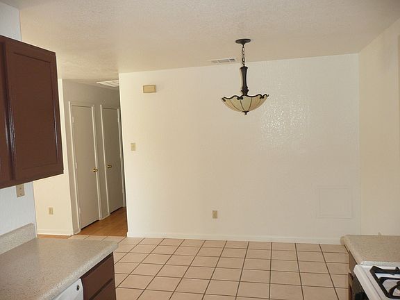 5th image of 2703 Cypress Ln