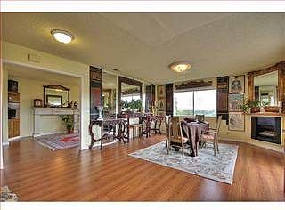 4th image of 4554 Capitola Ave