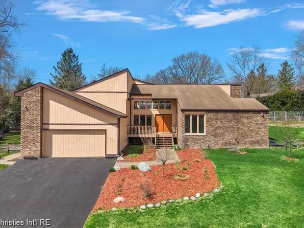 4566 Walden Dr, Bloomfield Hills, MI 48301