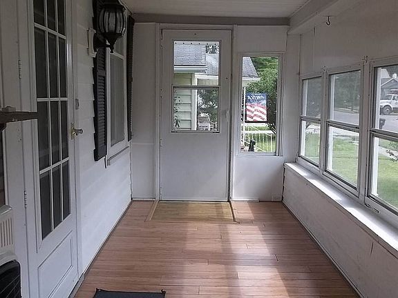 2nd image of 940 Ogan Ave