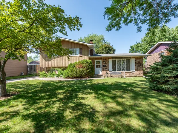 2730 Audrey Ave, Waukegan, IL 60087