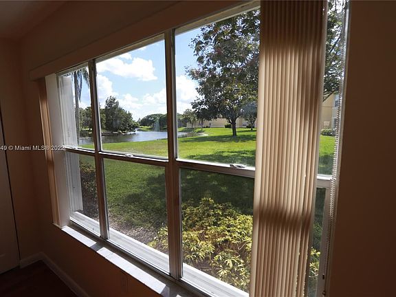 5th image of 12840 Vista Isles Dr APT 613