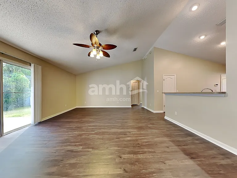 209 Fort Milton Dr — Photo 5