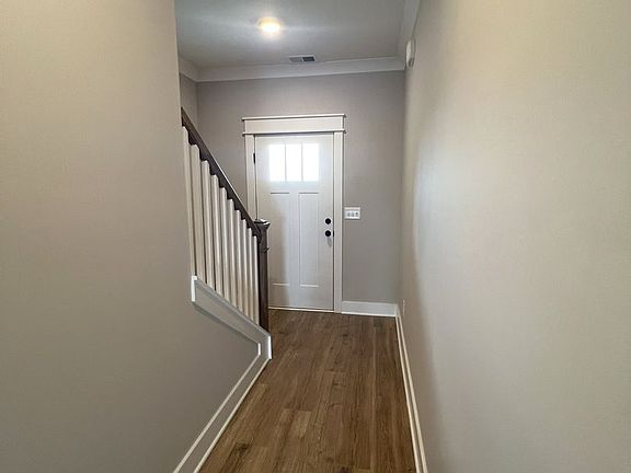 5th image of 304 Lynwood Station Blvd