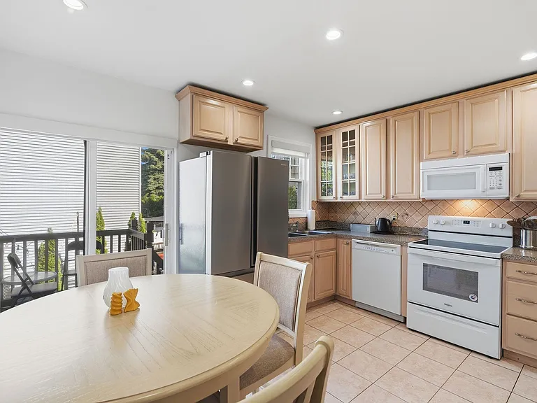 502 Gregory Ave #1 — Photo 5