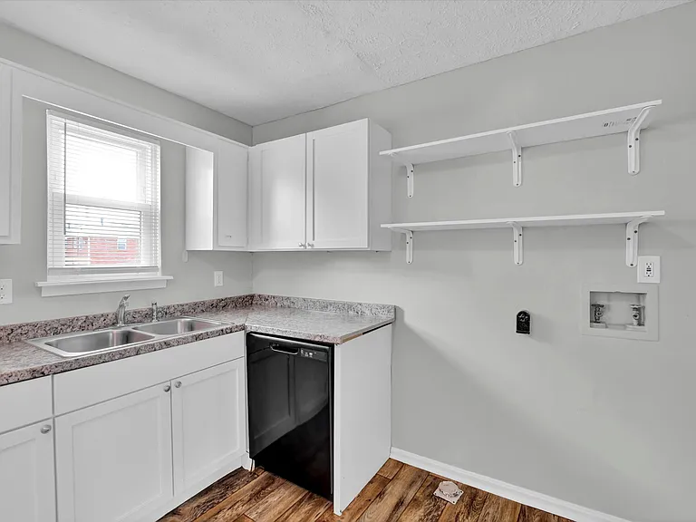 3100 Orchard Manor Cir — Photo 27