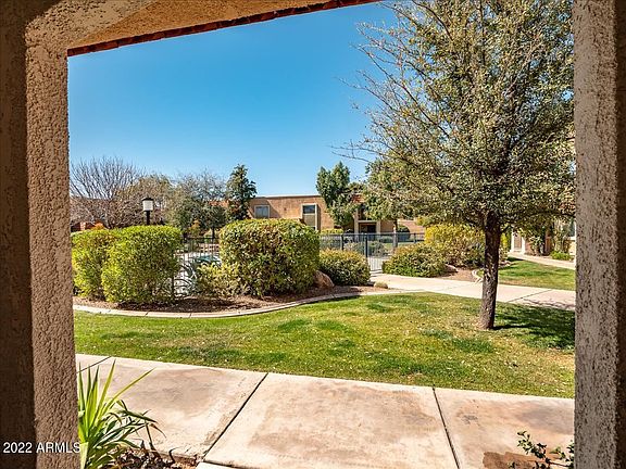 3rd image of 601 E Palo Verde Dr Unit 10
