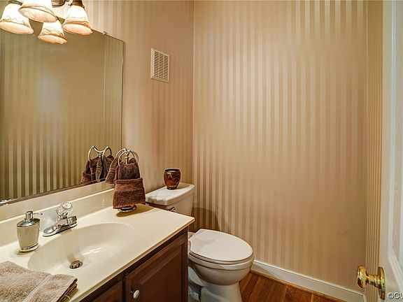 4th image of 9134 Wren Creek Ct
