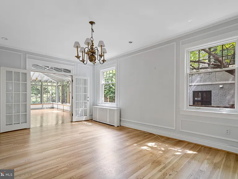 3313 Cleveland Ave NW — Photo 18