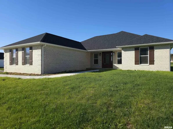 2000 Dew Drop Dr, Marion, IL 62959