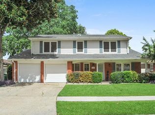 417 Lynnmeade Dr, Gretna, LA 70056