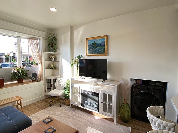 5th image of 910 4th St #4