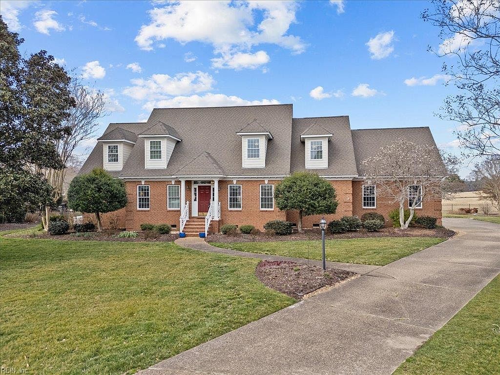 2104 Lynx Ct