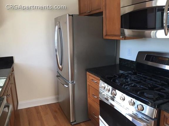 4th image of 54 Brattle St #405