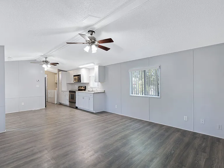 755 W Dewey Ave — Photo 6